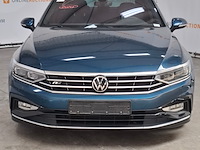 Personenauto, volkswagen, passat - afbeelding 23 van  35