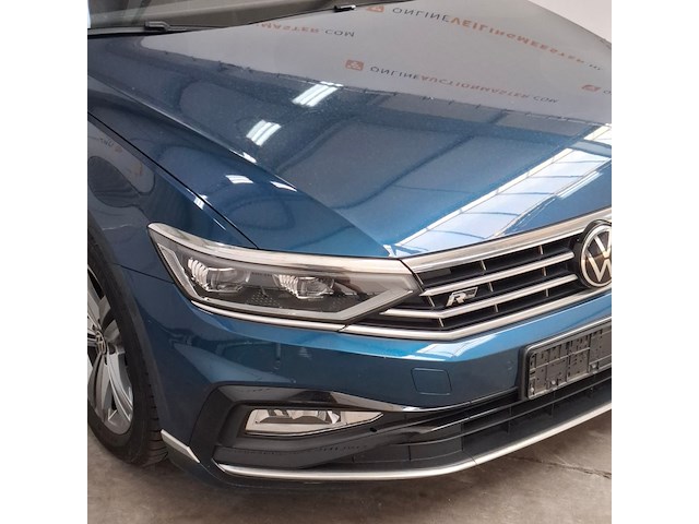 Personenauto, volkswagen, passat - afbeelding 30 van  35