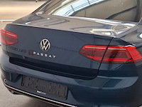 Personenauto, volkswagen, passat - afbeelding 32 van  35