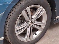 Personenauto, volkswagen, passat - afbeelding 34 van  35