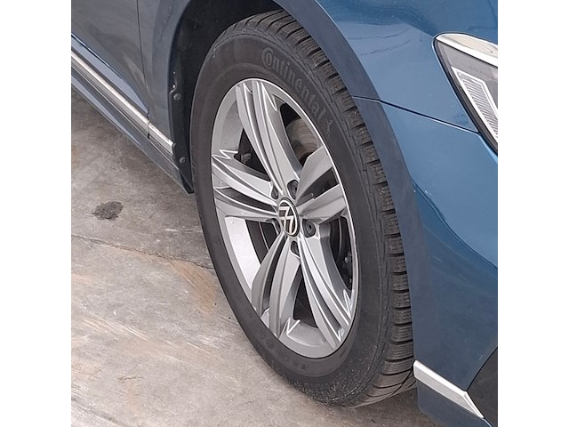 Personenauto, volkswagen, passat - afbeelding 35 van  35