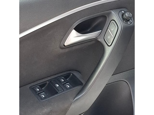 Personenauto, volkswagen, polo, 1.0 comfortline edition, 2016 - afbeelding 4 van  36