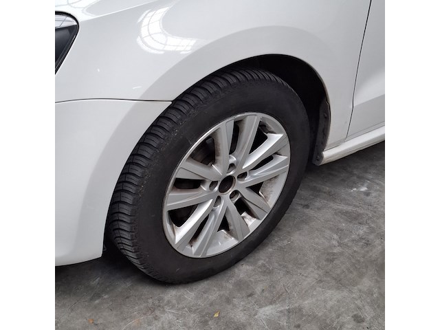 Personenauto, volkswagen, polo, 1.2-12v bluemotion comfortline, 2011 - afbeelding 2 van  49