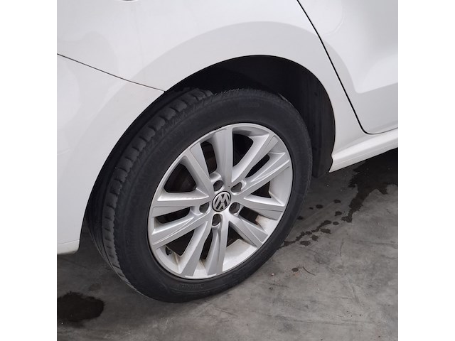 Personenauto, volkswagen, polo, 1.2-12v bluemotion comfortline, 2011 - afbeelding 4 van  49