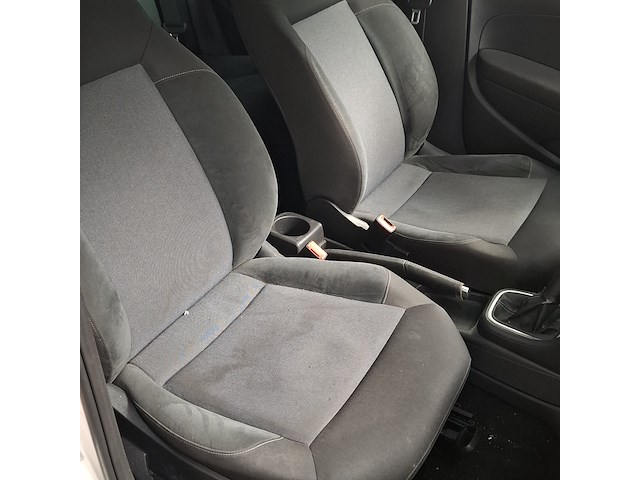 Personenauto, volkswagen, polo, 1.2-12v bluemotion comfortline, 2011 - afbeelding 30 van  49