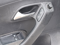 Personenauto volkswagen, polo 1.2, grijs, bouwjaar 2012 - afbeelding 6 van  38