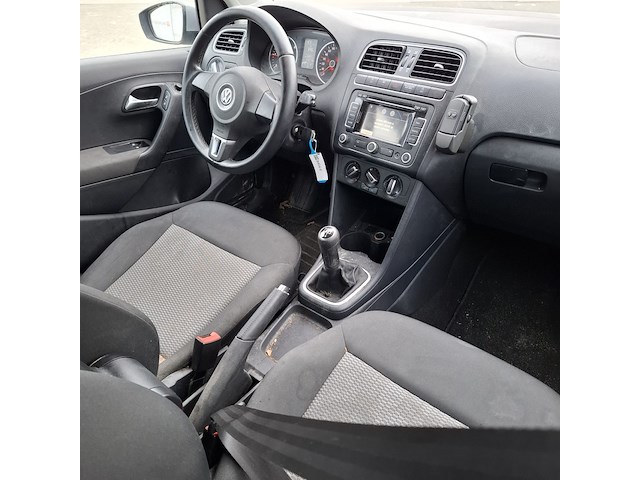Personenauto volkswagen, polo 1.2, grijs, bouwjaar 2012 - afbeelding 20 van  38