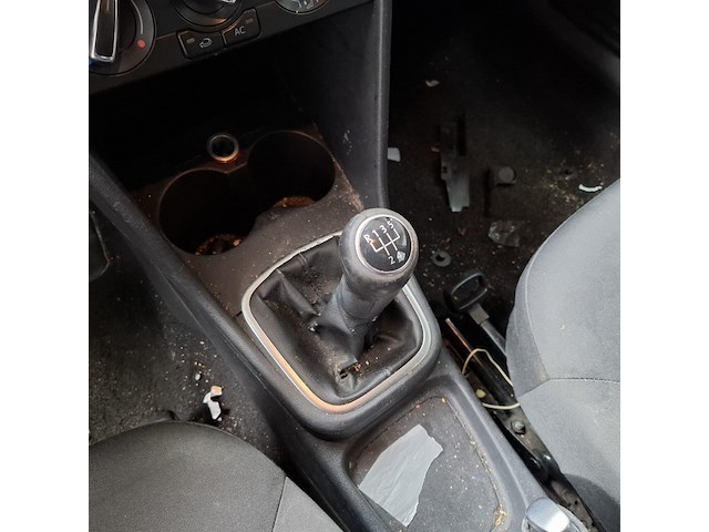 Personenauto, volkswagen, polo, 1.2 tdi bluemotion comfortline, 2011 - afbeelding 21 van  48