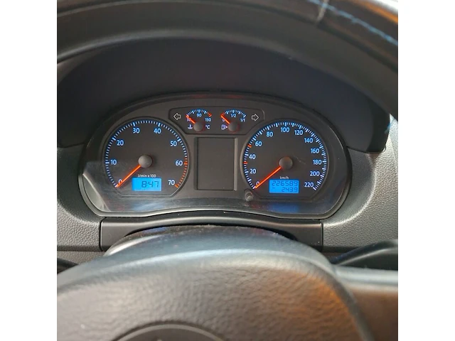 Personenauto, volkswagen, polo, 1.2 trendline, 2006 - afbeelding 22 van  45