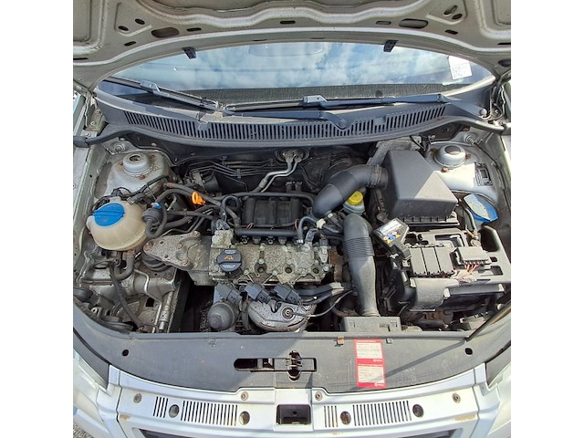 Personenauto, volkswagen, polo, 1.2 trendline, 2007 - afbeelding 6 van  19