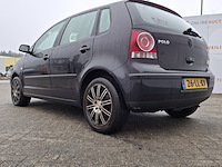 Personenauto volkswagen, polo 1.4-16v comfortline, zwart, bouwjaar 2003 - afbeelding 9 van  43