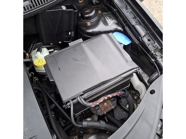 Personenauto volkswagen, polo 1.4-16v comfortline, zwart, bouwjaar 2003 - afbeelding 13 van  43