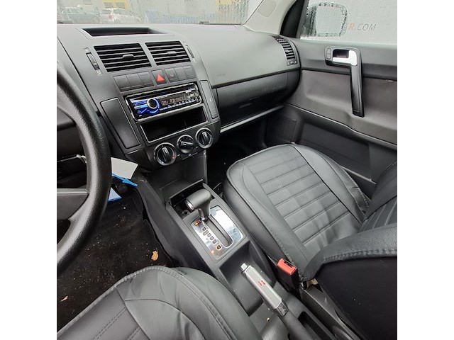 Personenauto volkswagen, polo 1.4-16v comfortline, zwart, bouwjaar 2003 - afbeelding 26 van  43