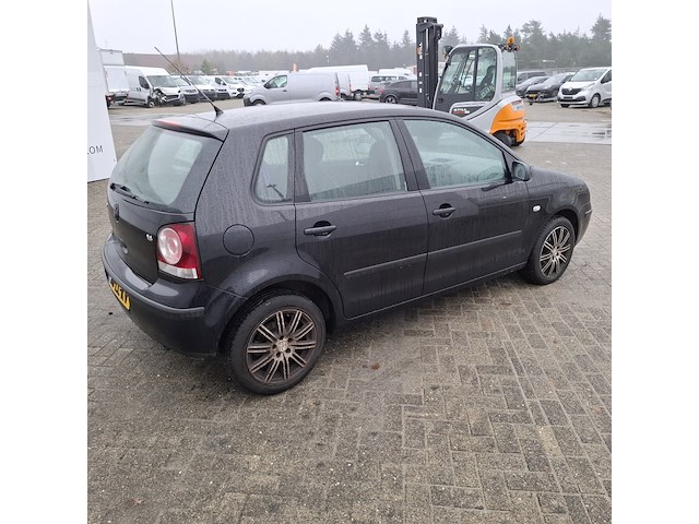 Personenauto volkswagen, polo 1.4-16v comfortline, zwart, bouwjaar 2003 - afbeelding 39 van  43
