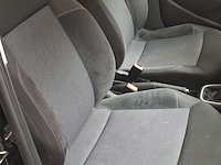 Personenauto, volkswagen, polo, 1.4-16v highline, 2012 - afbeelding 32 van  59