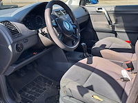 Personenauto, volkswagen, polo, 1.4-16v trendline, 2006 - afbeelding 2 van  28