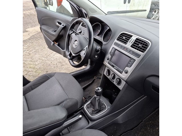 Personenauto, volkswagen, polo, 1.4 tdi bluemotion, 2014 - afbeelding 4 van  17