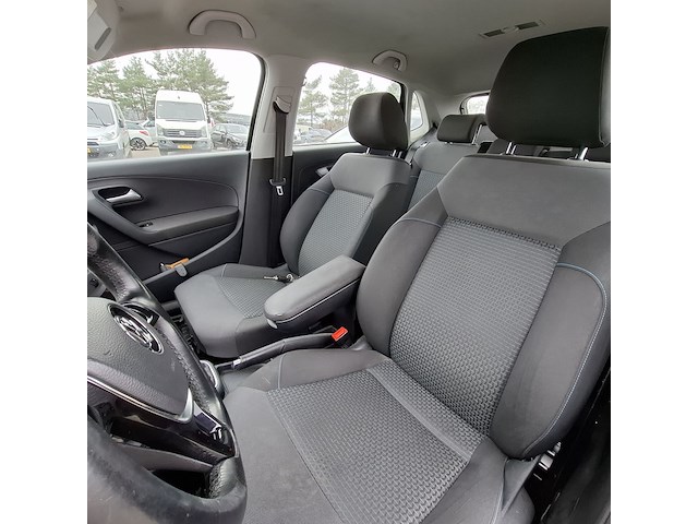 Personenauto, volkswagen, polo, 1.4 tdi bluemotion, 2014 - afbeelding 14 van  17