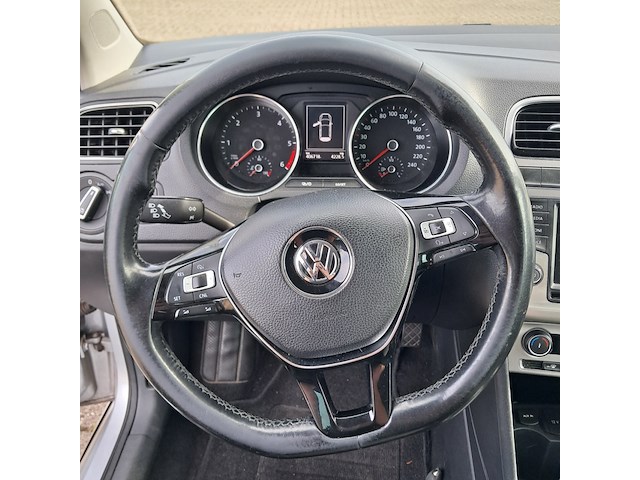 Personenauto, volkswagen, polo, 1.4 tdi bluemotion, 2015 - afbeelding 17 van  18