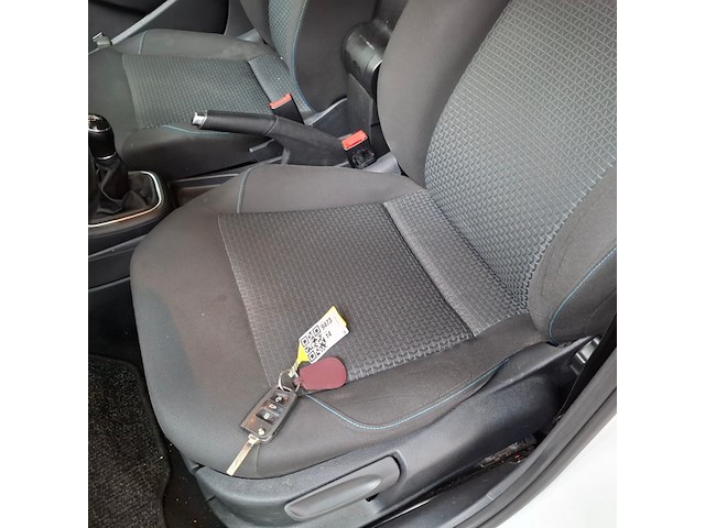 Personenauto, volkswagen, polo, 1.4 tdi bluemotion, 2015 - afbeelding 42 van  84