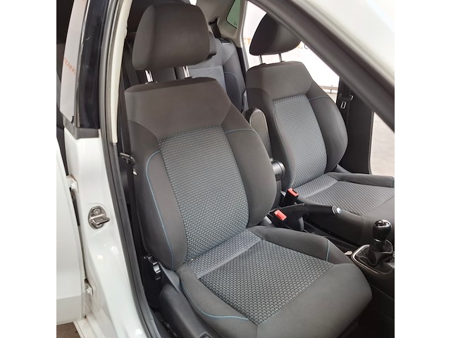 Personenauto, volkswagen, polo, 1.4 tdi bluemotion, 2015 - afbeelding 62 van  84