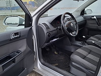 Personenauto volkswagen, polo 1.4 tdi, grijs, bouwjaar 2008 - afbeelding 15 van  46