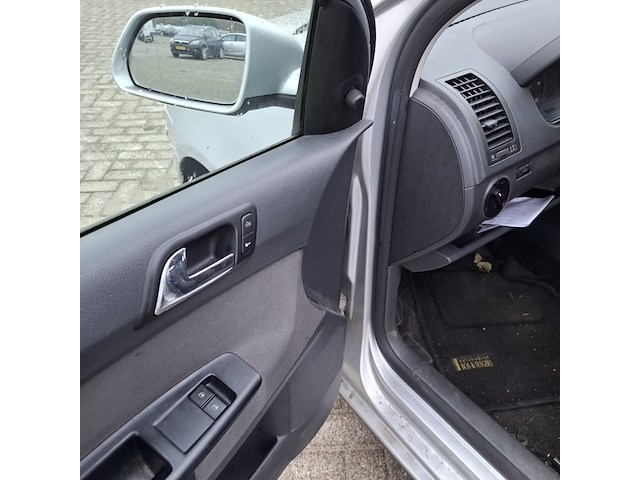 Personenauto volkswagen, polo 1.4 tdi, grijs, bouwjaar 2008 - afbeelding 16 van  46