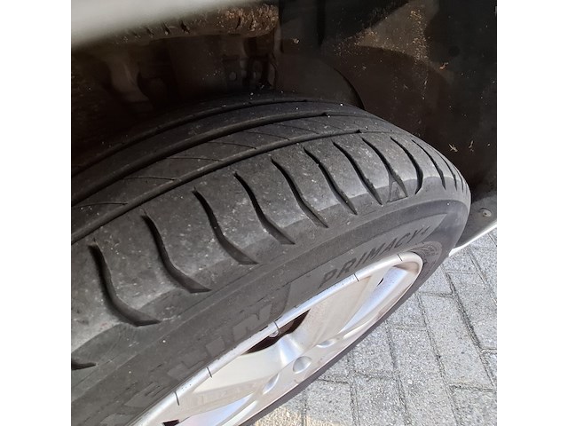 Personenauto volkswagen, polo 1.6 tdi, zilver, bouwjaar 2014 - afbeelding 2 van  49