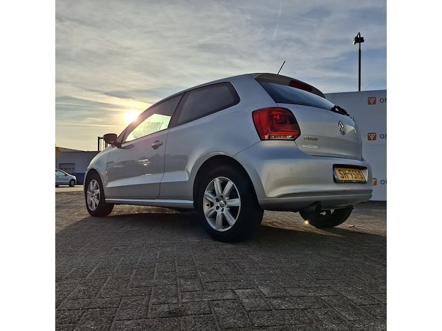 Personenauto volkswagen, polo 1.6 tdi, zilver, bouwjaar 2014 - afbeelding 8 van  49
