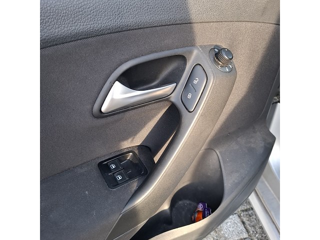 Personenauto volkswagen, polo 1.6 tdi, zilver, bouwjaar 2014 - afbeelding 20 van  49