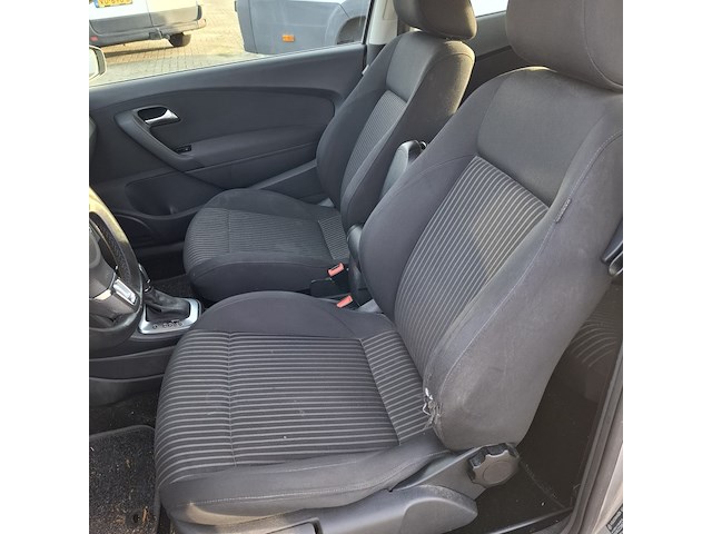 Personenauto volkswagen, polo 1.6 tdi, zilver, bouwjaar 2014 - afbeelding 21 van  49