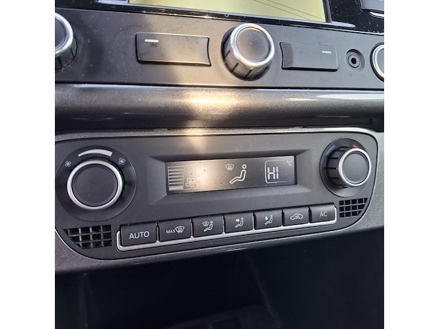 Personenauto volkswagen, polo 1.6 tdi, zilver, bouwjaar 2014 - afbeelding 31 van  49