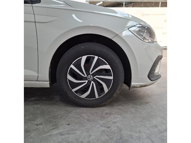 Personenauto, volkswagen, polo, 2024 - afbeelding 10 van  68