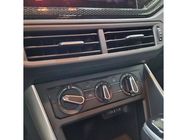 Personenauto, volkswagen, polo, 2024 - afbeelding 36 van  68