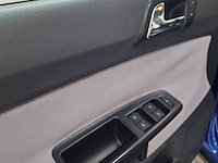 Personenauto, volkswagen, polo fun, 1.4-16v fun, 2004 - afbeelding 30 van  76