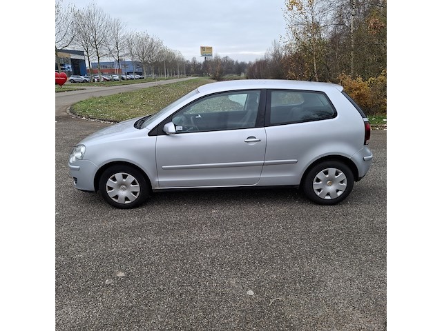 Personenauto, volkswagen, polo, grijs / chroom, 2006 - afbeelding 2 van  47