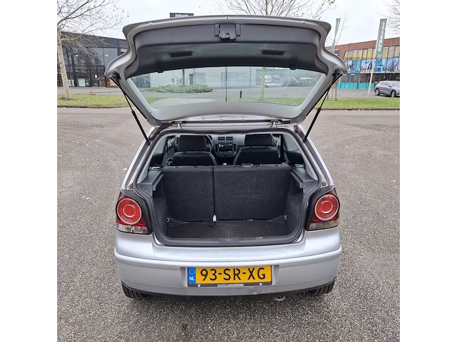 Personenauto, volkswagen, polo, grijs / chroom, 2006 - afbeelding 13 van  47