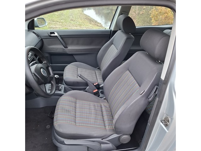 Personenauto, volkswagen, polo, grijs / chroom, 2006 - afbeelding 20 van  47