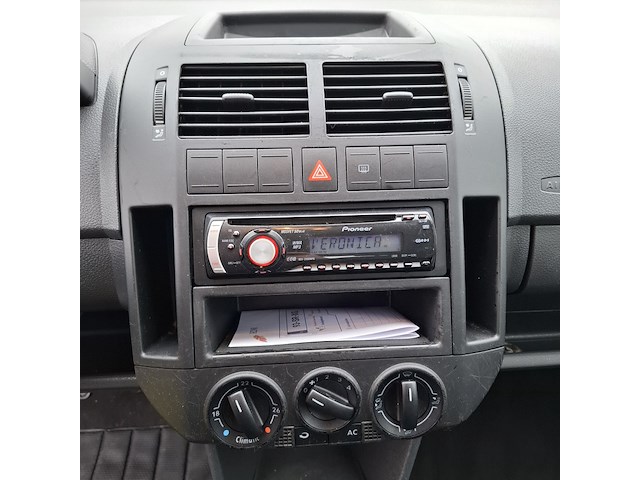 Personenauto, volkswagen, polo, grijs / chroom, 2006 - afbeelding 28 van  47