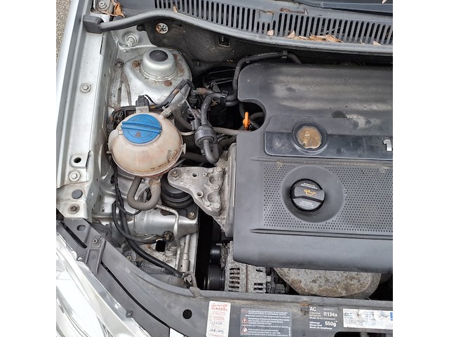 Personenauto, volkswagen, polo, grijs / chroom, 2006 - afbeelding 33 van  47