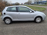 Personenauto, volkswagen, polo, grijs / chroom, 2006 - afbeelding 44 van  47