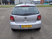 Personenauto, volkswagen, polo, grijs / chroom, 2006 - afbeelding 46 van  47