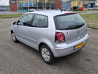 Personenauto, volkswagen, polo, grijs / chroom, 2006 - afbeelding 47 van  47