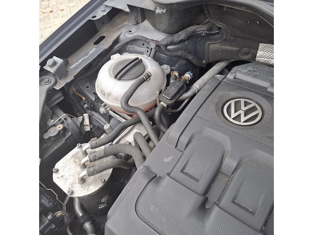 Personenauto, volkswagen, sportsvan - afbeelding 21 van  47