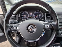 Personenauto, volkswagen, sportsvan - afbeelding 26 van  47