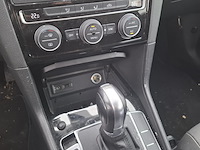 Personenauto, volkswagen, sportsvan - afbeelding 31 van  47