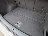 Personenauto, volkswagen, sportsvan - afbeelding 36 van  47