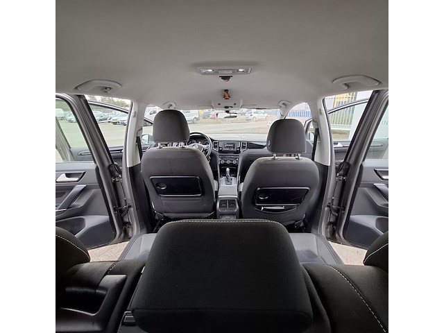 Personenauto, volkswagen, sportsvan - afbeelding 37 van  47