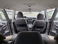 Personenauto, volkswagen, sportsvan - afbeelding 37 van  47