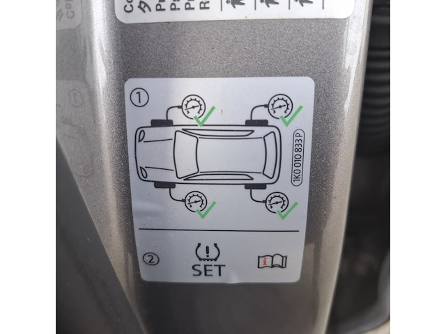 Personenauto, volkswagen, sportsvan - afbeelding 44 van  47
